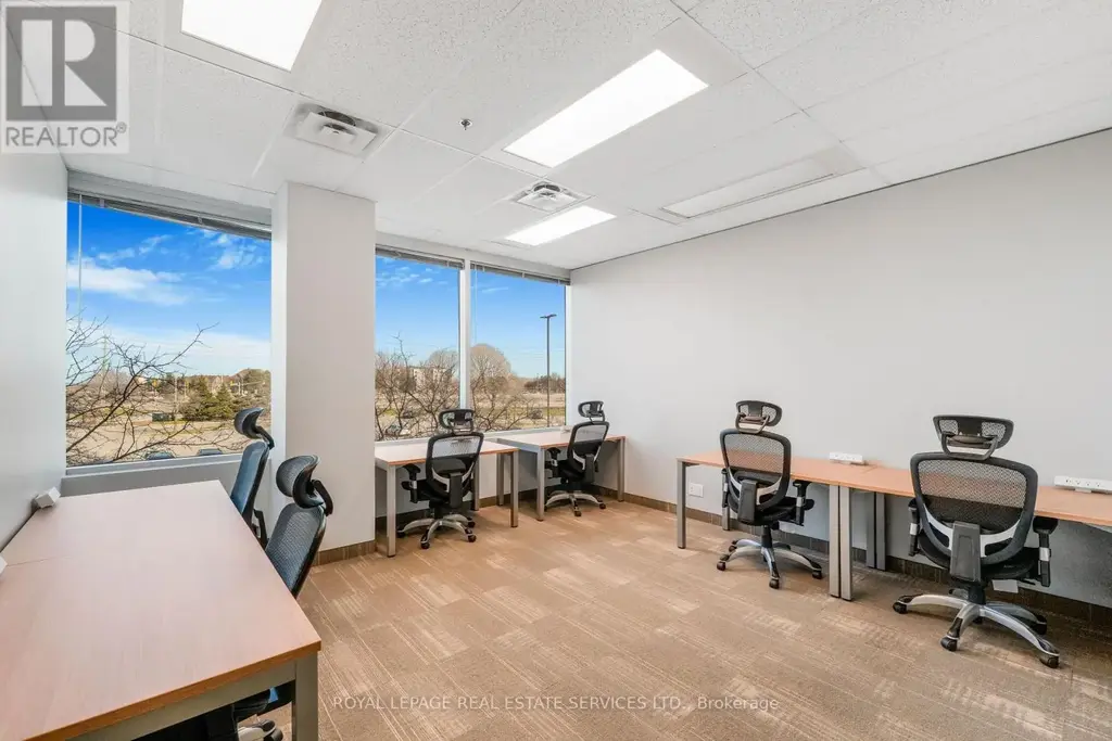 200 - 2020 Winston Park Drive, Oakville (WP Winston Park)
